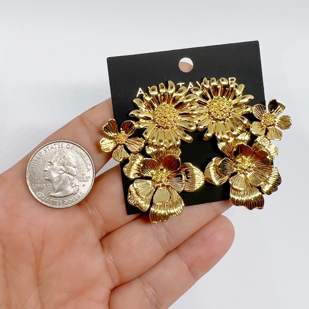 Ann Taylor Goldtone Floral Cluster Daisy Pansies Statement Earrings - Picture 3 of 4